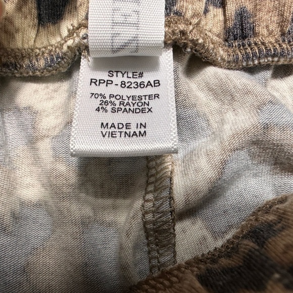 Zenana Women's Leopard Print Open Leg Split Jogger Lounge Wear Pants - Picture 4 of 11